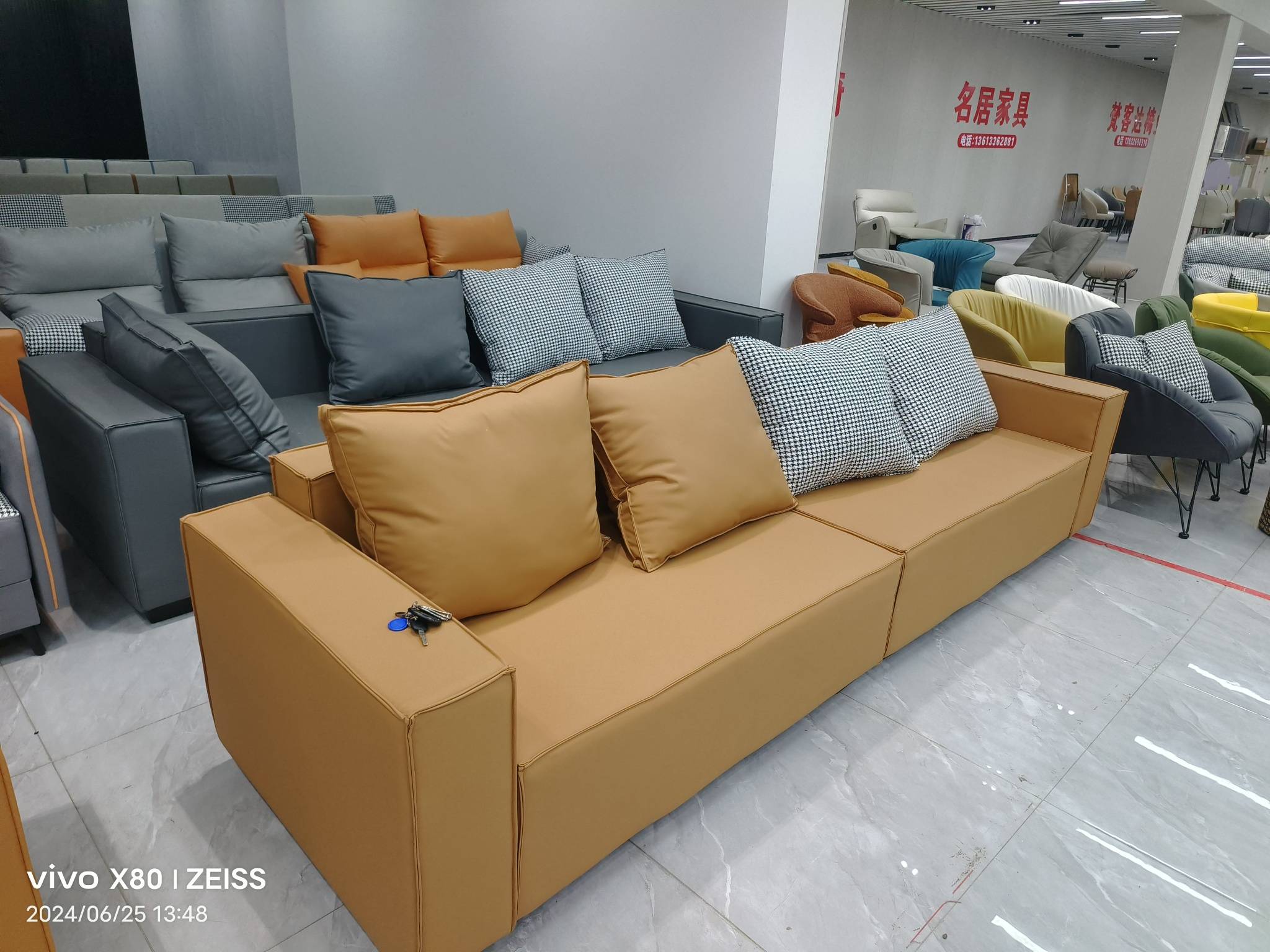 销售卖沙发家具图片